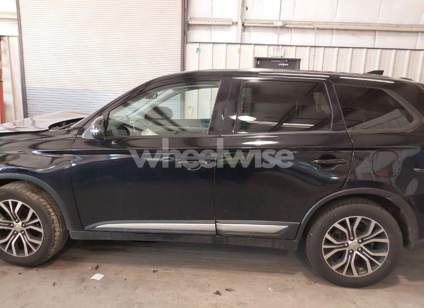 Photo 14 of 2017 Mitsubishi Outlander SE (VIN JA4AD3A34HZ063381)