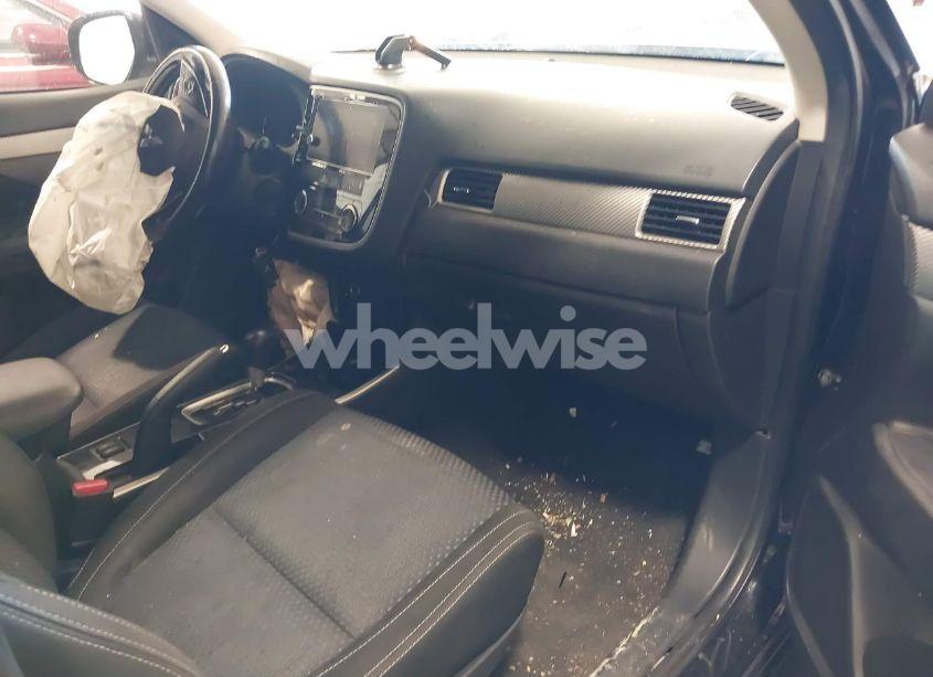 Photo 5 of 2017 Mitsubishi Outlander SE (VIN JA4AD3A34HZ063381)