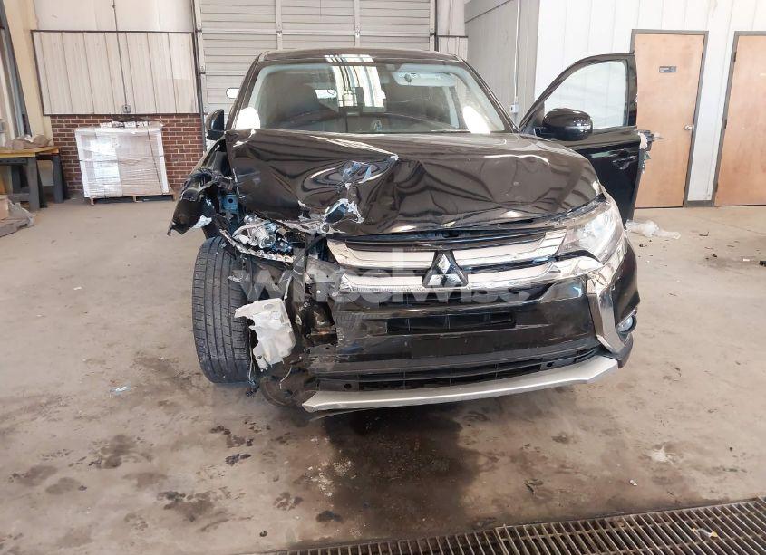 Photo 6 of 2017 Mitsubishi Outlander SE (VIN JA4AD3A34HZ063381)