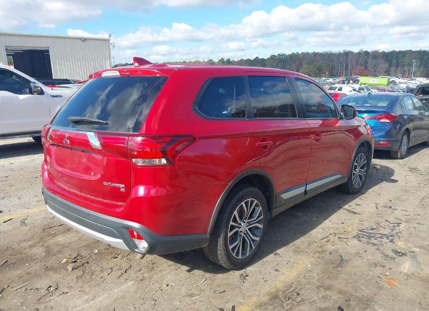 Photo 4 of 2018 Mitsubishi Outlander SE (VIN JA4AD3A34JZ016289)
