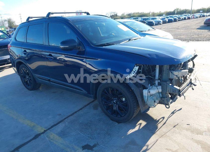 2018 Mitsubishi Outlander LE (VIN JA4AD3A34JZ028412) main photo