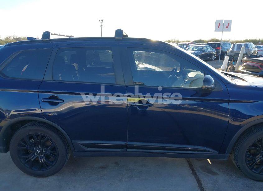 Photo 14 of 2018 Mitsubishi Outlander LE (VIN JA4AD3A34JZ028412)