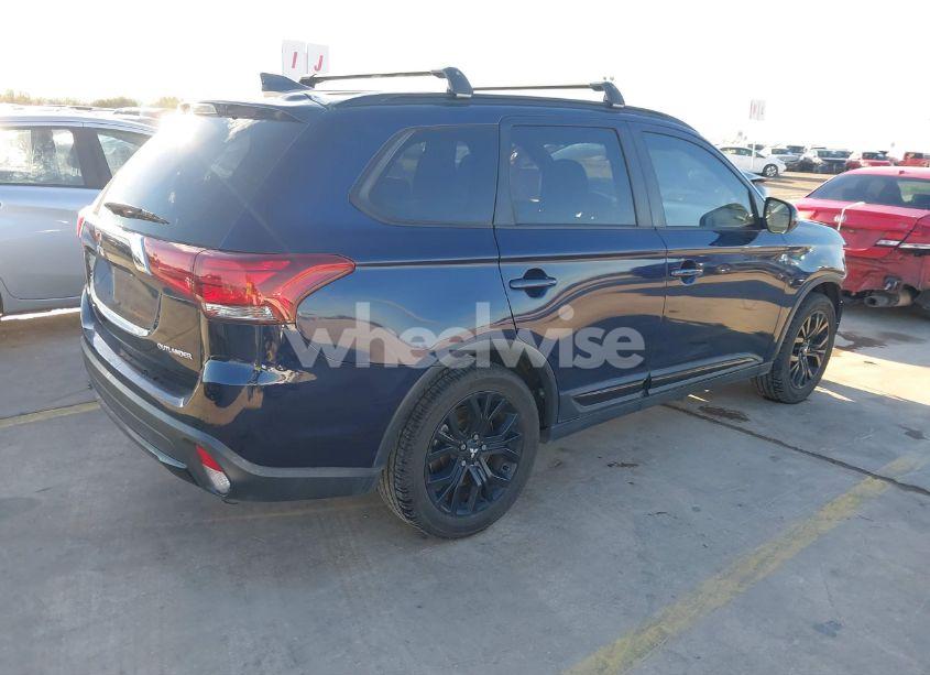 Photo 4 of 2018 Mitsubishi Outlander LE (VIN JA4AD3A34JZ028412)
