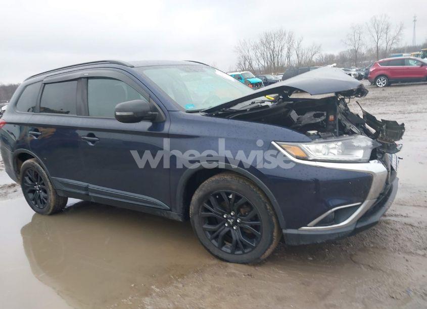 Photo 13 of 2018 Mitsubishi Outlander LE (VIN JA4AD3A34JZ030659)