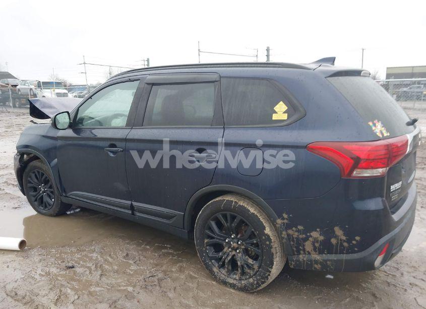 Photo 14 of 2018 Mitsubishi Outlander LE (VIN JA4AD3A34JZ030659)