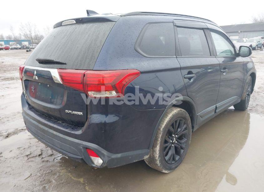 Photo 4 of 2018 Mitsubishi Outlander LE (VIN JA4AD3A34JZ030659)