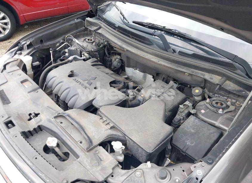 Photo 10 of 2018 Mitsubishi Outlander LE/SE/SEL (VIN JA4AD3A34JZ065816)