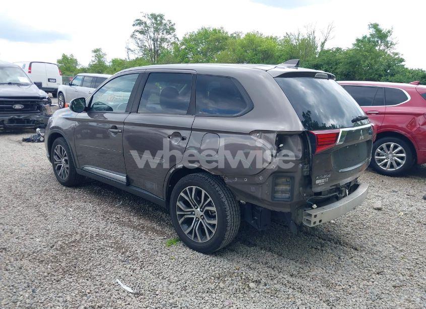 Photo 3 of 2018 Mitsubishi Outlander LE/SE/SEL (VIN JA4AD3A34JZ065816)