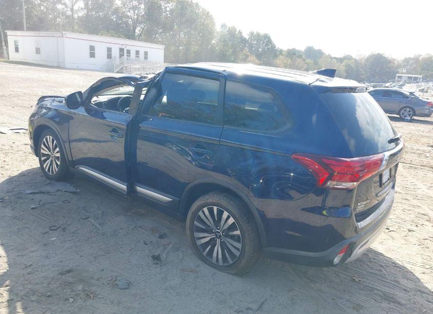 Photo 3 of 2019 Mitsubishi Outlander SE (VIN JA4AD3A34KZ013278)