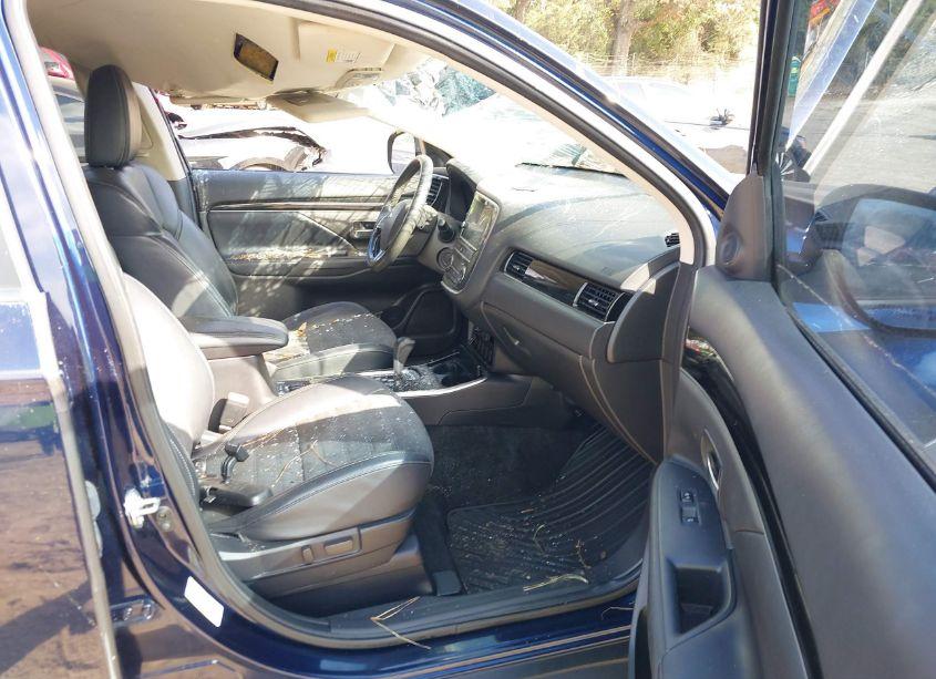 Photo 5 of 2019 Mitsubishi Outlander SE (VIN JA4AD3A34KZ013278)