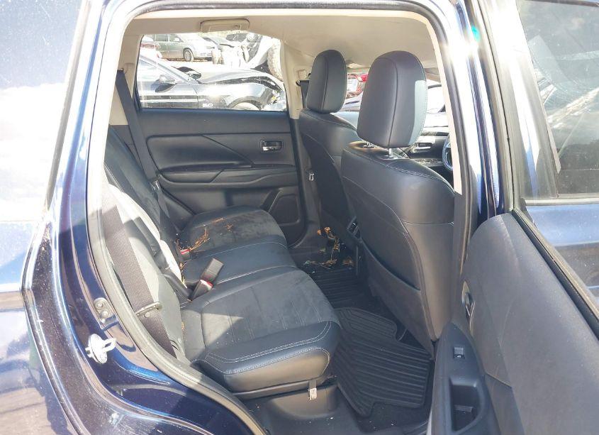 Photo 8 of 2019 Mitsubishi Outlander SE (VIN JA4AD3A34KZ013278)