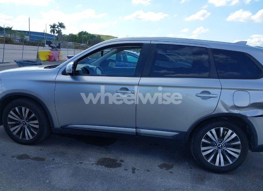 Photo 14 of 2019 Mitsubishi Outlander SE (VIN JA4AD3A34KZ014057)