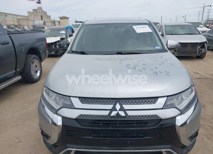 Photo 13 of 2019 Mitsubishi Outlander SE (VIN JA4AD3A34KZ015340)