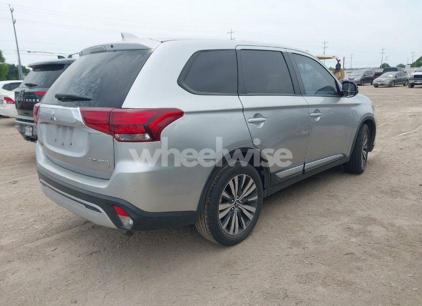 Photo 4 of 2019 Mitsubishi Outlander SE (VIN JA4AD3A34KZ015340)