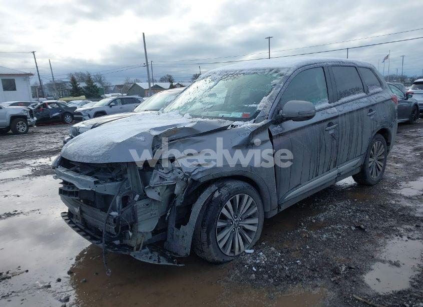 Photo 2 of 2019 Mitsubishi Outlander SE (VIN JA4AD3A34KZ043445)