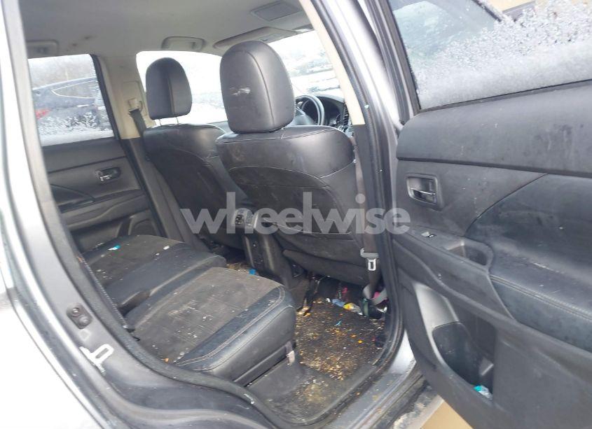 Photo 8 of 2019 Mitsubishi Outlander SE (VIN JA4AD3A34KZ043445)