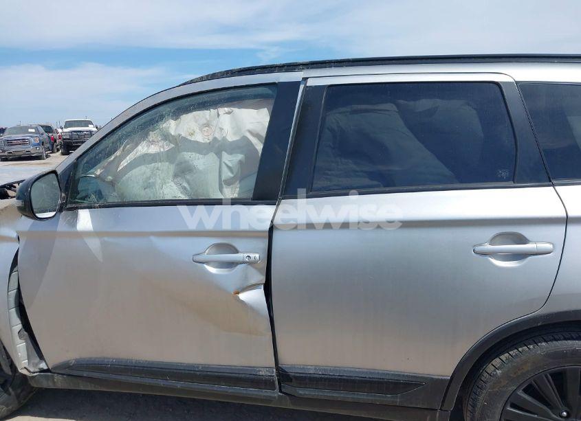 Photo 14 of 2020 Mitsubishi Outlander LE 2.4 (VIN JA4AD3A34LJ000711)