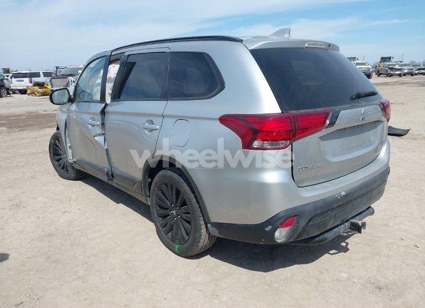 Photo 3 of 2020 Mitsubishi Outlander LE 2.4 (VIN JA4AD3A34LJ000711)
