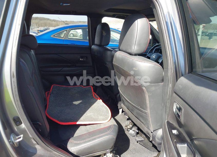 Photo 8 of 2020 Mitsubishi Outlander LE 2.4/SE 2.4/SEL 2.4/SP 2.4 (VIN JA4AD3A34LZ036626)