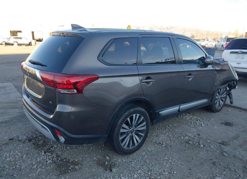 Photo 4 of 2020 Mitsubishi Outlander SE 2.4 (VIN JA4AD3A34LZ039882)