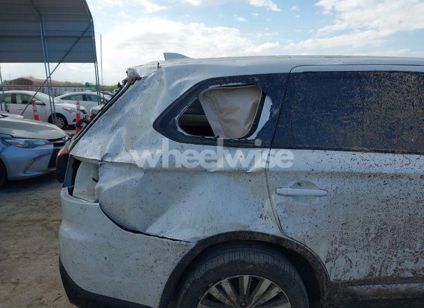 Photo 6 of 2020 Mitsubishi Outlander LE 2.4/SE 2.4/SEL 2.4/SP 2.4 (VIN JA4AD3A34LZ047139)