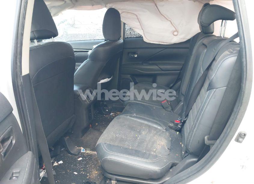 Photo 8 of 2020 Mitsubishi Outlander LE 2.4/SE 2.4/SEL 2.4/SP 2.4 (VIN JA4AD3A34LZ047139)