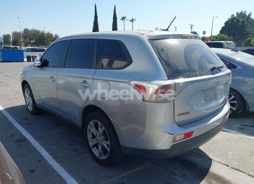Photo 3 of 2014 Mitsubishi Outlander SE (VIN JA4AD3A35EZ001502)