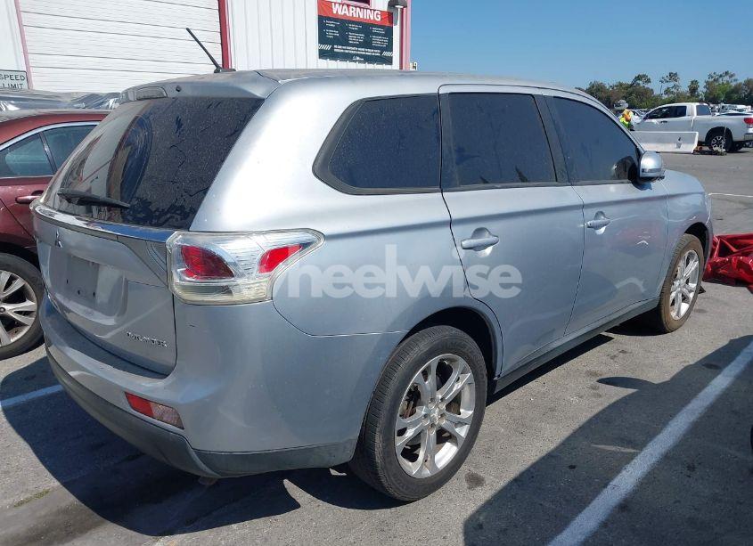 Photo 4 of 2014 Mitsubishi Outlander SE (VIN JA4AD3A35EZ001502)