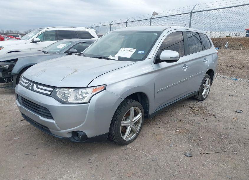 Photo 2 of 2014 Mitsubishi Outlander SE (VIN JA4AD3A35EZ018199)