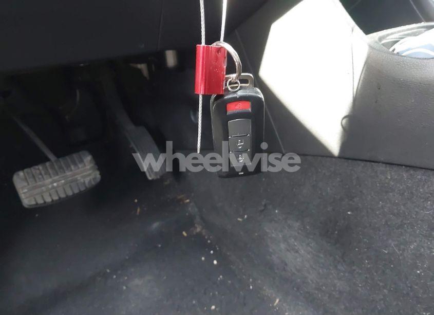 Photo 11 of 2015 Mitsubishi Outlander SE (VIN JA4AD3A35FZ001033)