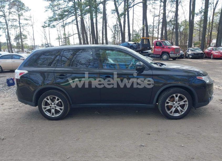 Photo 14 of 2015 Mitsubishi Outlander SE (VIN JA4AD3A35FZ001033)