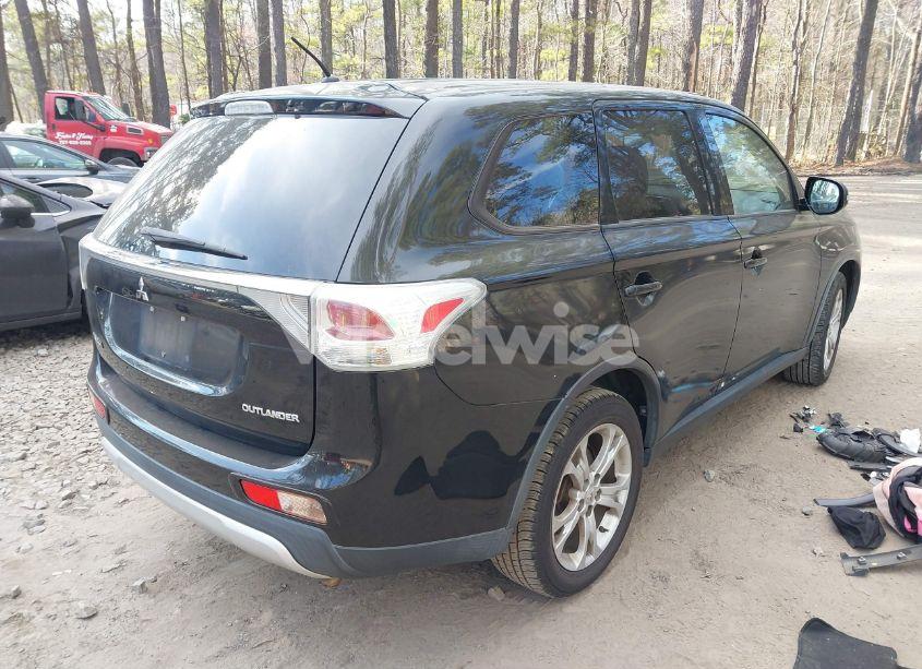 Photo 4 of 2015 Mitsubishi Outlander SE (VIN JA4AD3A35FZ001033)