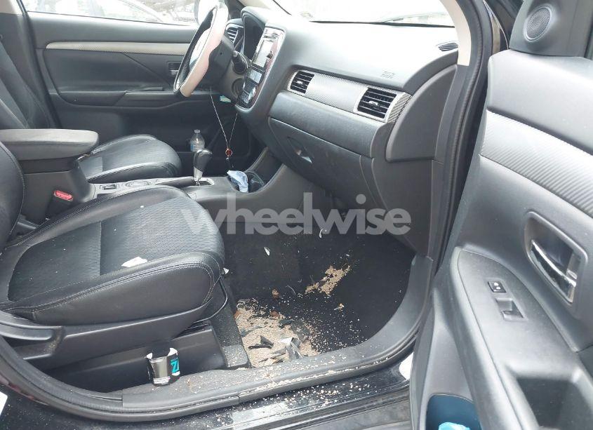 Photo 5 of 2015 Mitsubishi Outlander SE (VIN JA4AD3A35FZ001033)