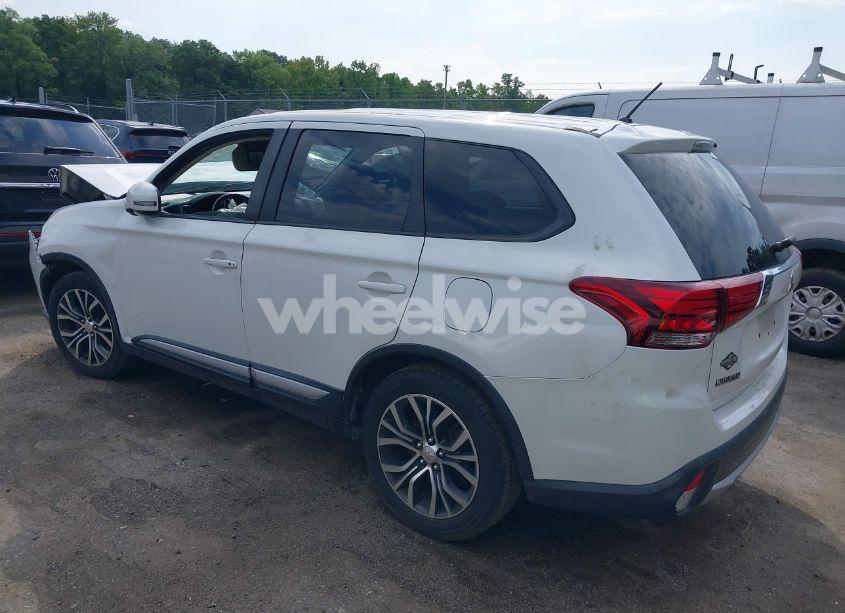 Photo 3 of 2016 Mitsubishi Outlander SE/SEL (VIN JA4AD3A35GZ007125)