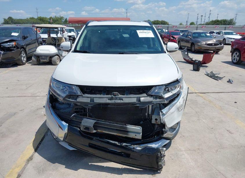 Photo 13 of 2016 Mitsubishi Outlander SEL (VIN JA4AD3A35GZ047494)