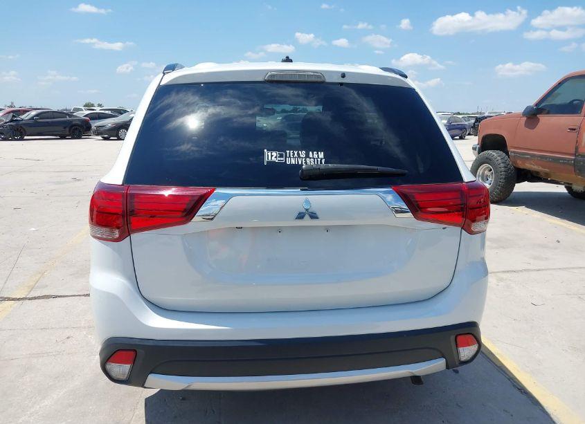 Photo 17 of 2016 Mitsubishi Outlander SEL (VIN JA4AD3A35GZ047494)