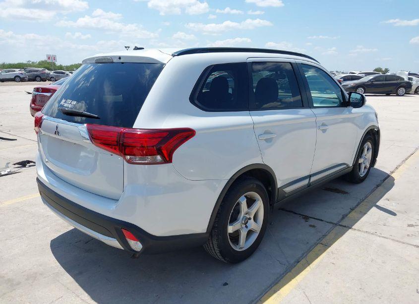 Photo 4 of 2016 Mitsubishi Outlander SEL (VIN JA4AD3A35GZ047494)
