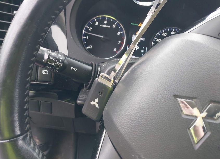 Photo 11 of 2017 Mitsubishi Outlander SE/SEL (VIN JA4AD3A35HZ029515)