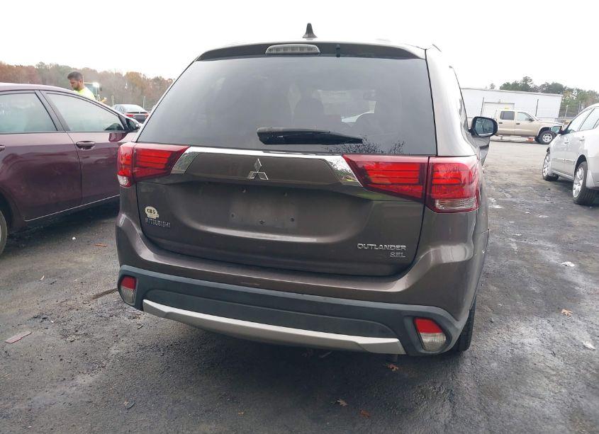 Photo 16 of 2017 Mitsubishi Outlander SE/SEL (VIN JA4AD3A35HZ029515)