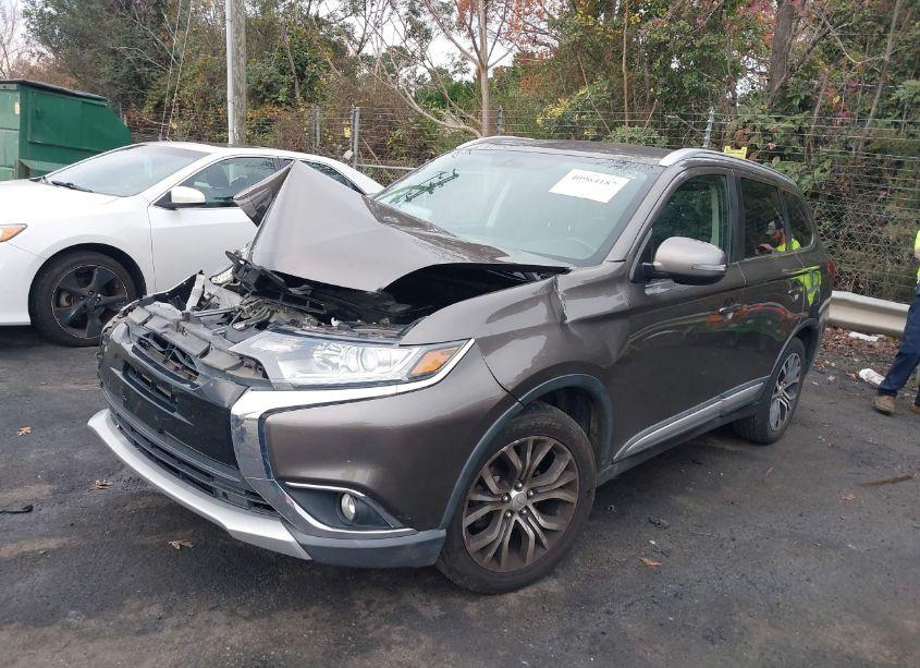 Photo 2 of 2017 Mitsubishi Outlander SE/SEL (VIN JA4AD3A35HZ029515)