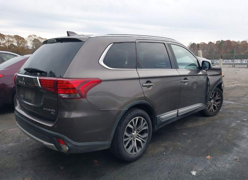 Photo 4 of 2017 Mitsubishi Outlander SE/SEL (VIN JA4AD3A35HZ029515)