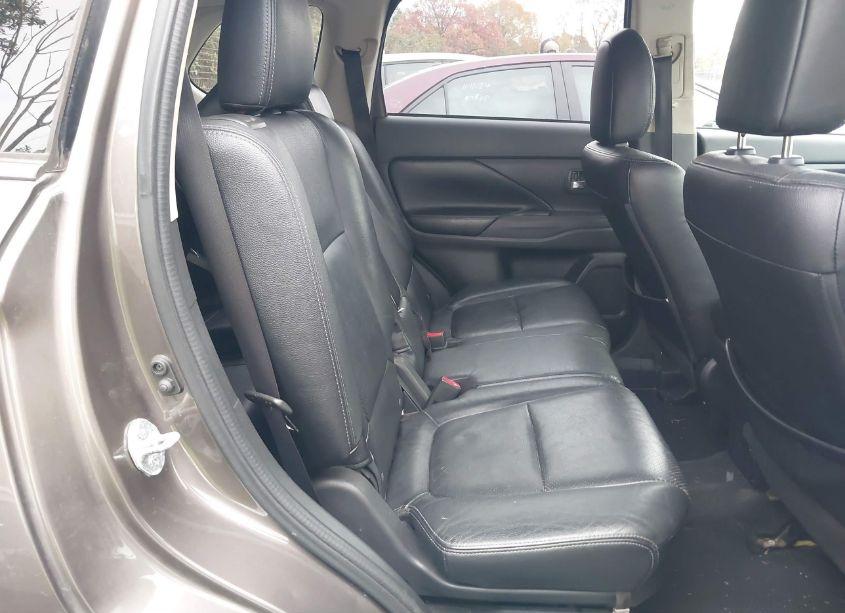 Photo 8 of 2017 Mitsubishi Outlander SE/SEL (VIN JA4AD3A35HZ029515)