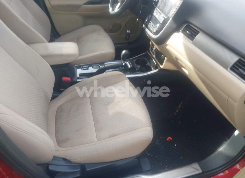 Photo 5 of 2017 Mitsubishi Outlander SE (VIN JA4AD3A35HZ029983)