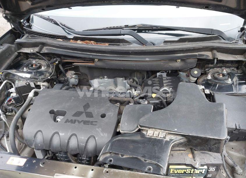 Photo 10 of 2017 Mitsubishi Outlander SE (VIN JA4AD3A35HZ040448)