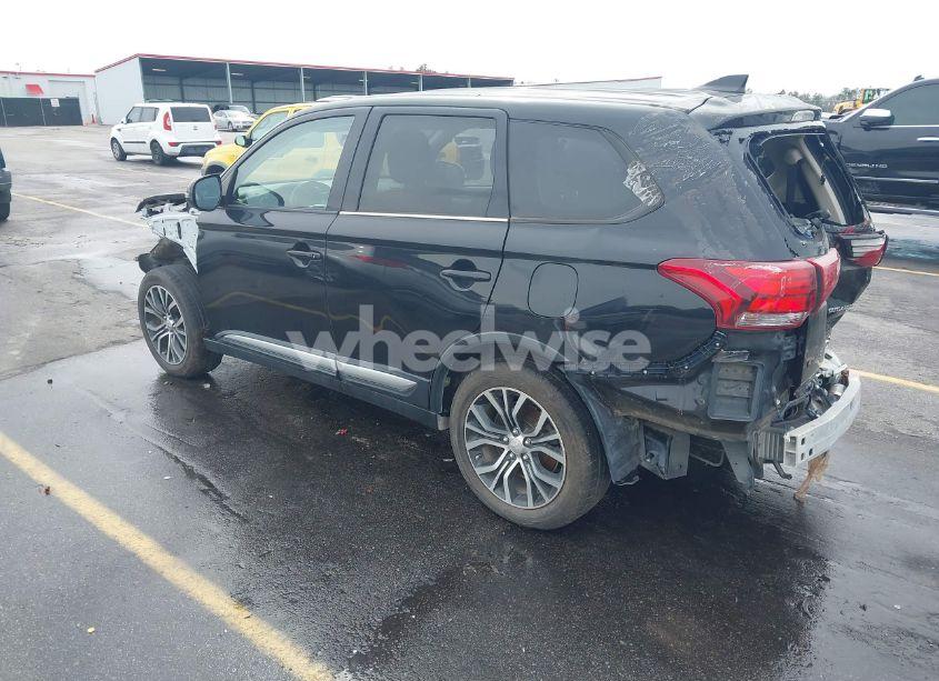 Photo 3 of 2017 Mitsubishi Outlander SE (VIN JA4AD3A35HZ068962)