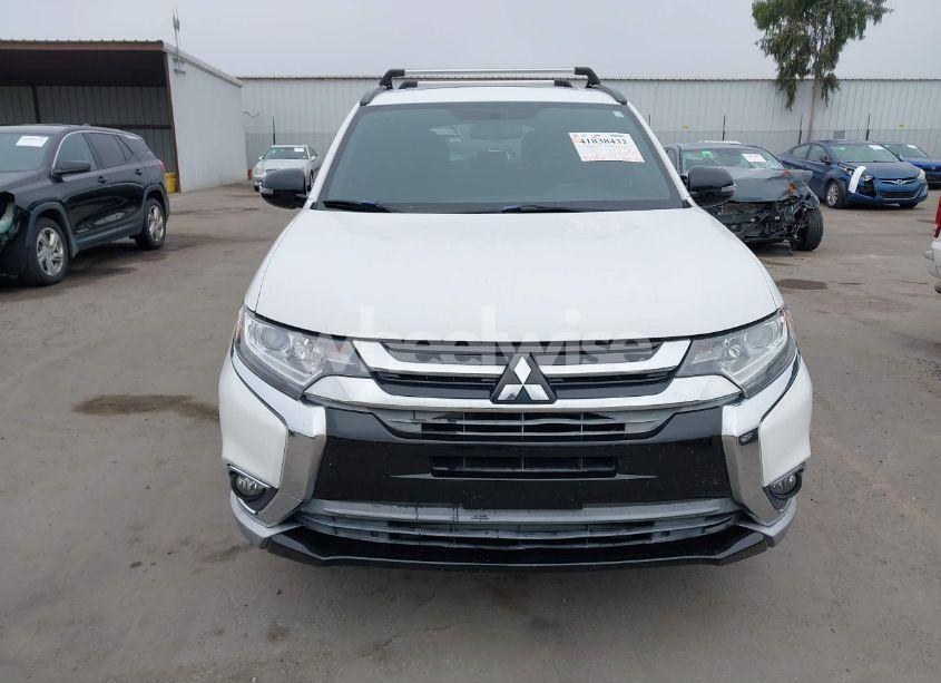 Photo 13 of 2018 Mitsubishi Outlander LE (VIN JA4AD3A35JZ060351)