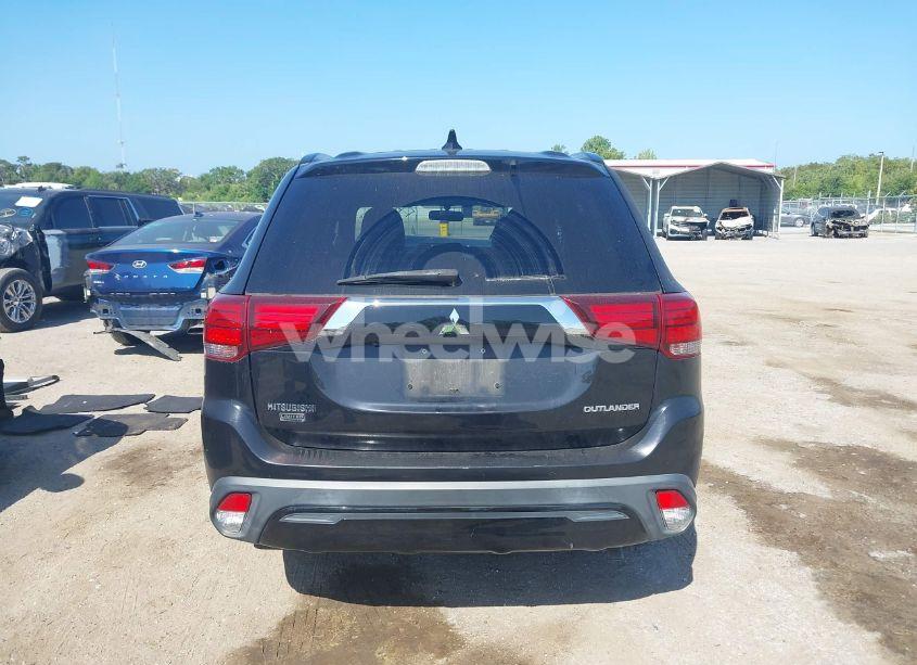 Photo 16 of 2019 Mitsubishi Outlander LE (VIN JA4AD3A35KZ025472)