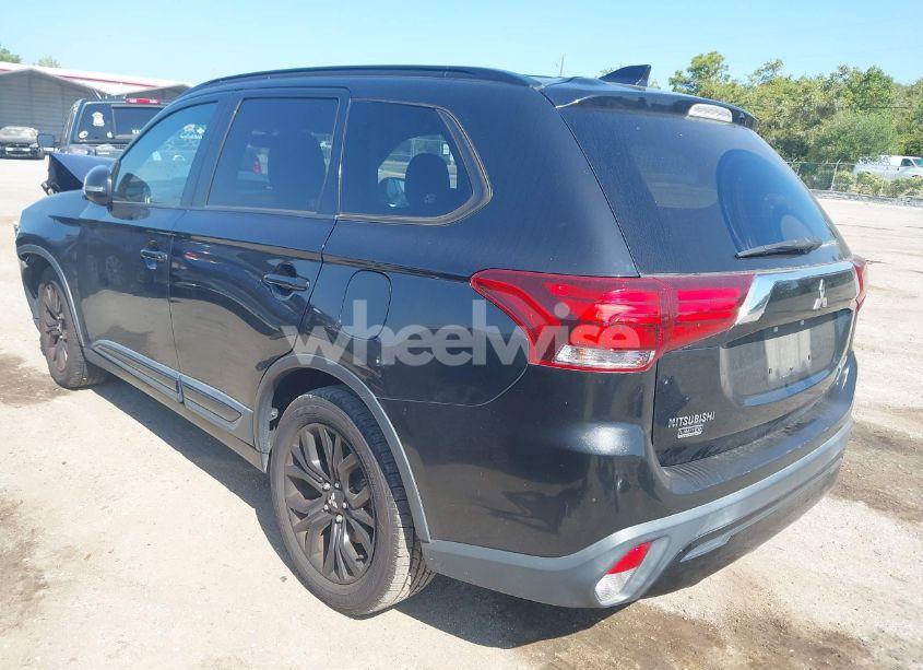 Photo 3 of 2019 Mitsubishi Outlander LE (VIN JA4AD3A35KZ025472)