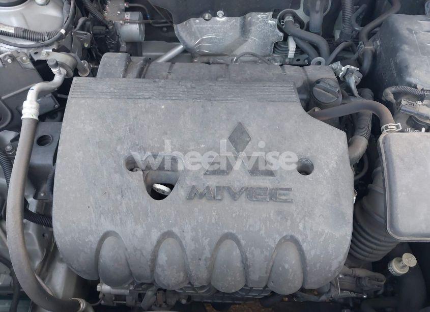 Photo 10 of 2019 Mitsubishi Outlander LE (VIN JA4AD3A35KZ038416)