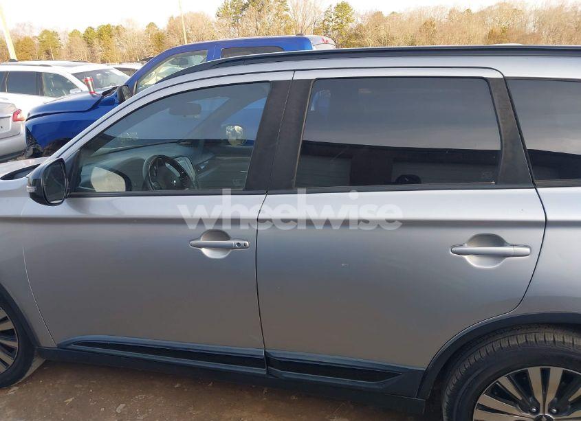 Photo 14 of 2019 Mitsubishi Outlander LE (VIN JA4AD3A35KZ038416)